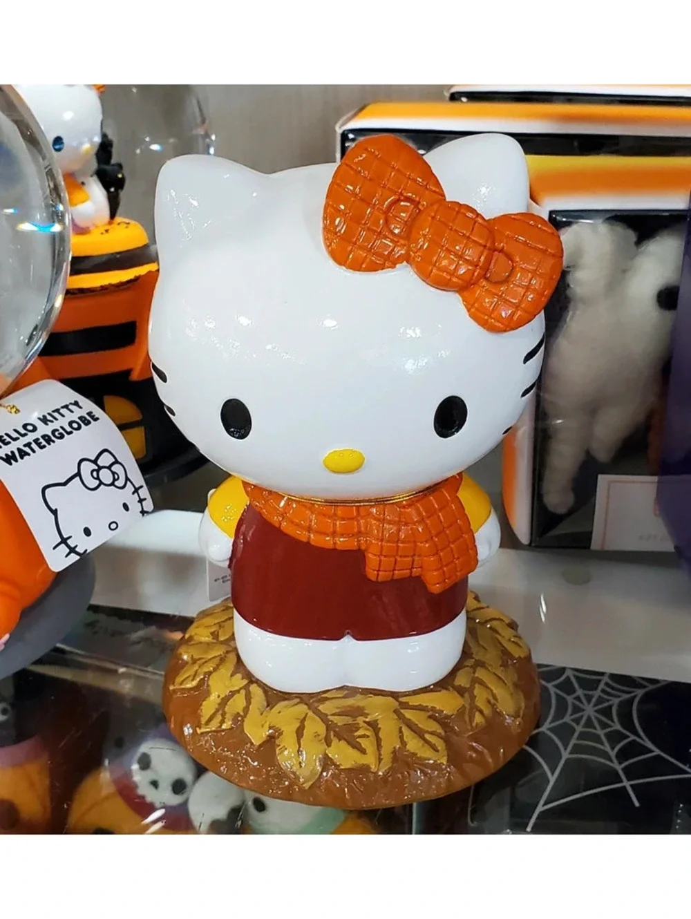 Hello Kitty Fall Autumn Leaf Figurine Ceramic Statue Thanksgiving Decor